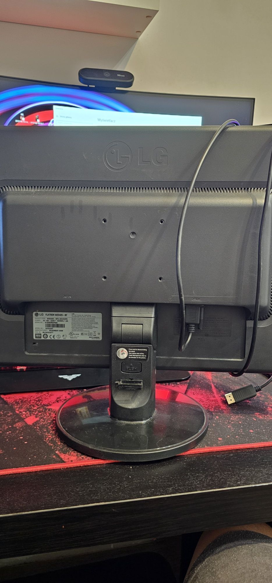 Sprzedam monitor lg flatron w2242s 22 cale