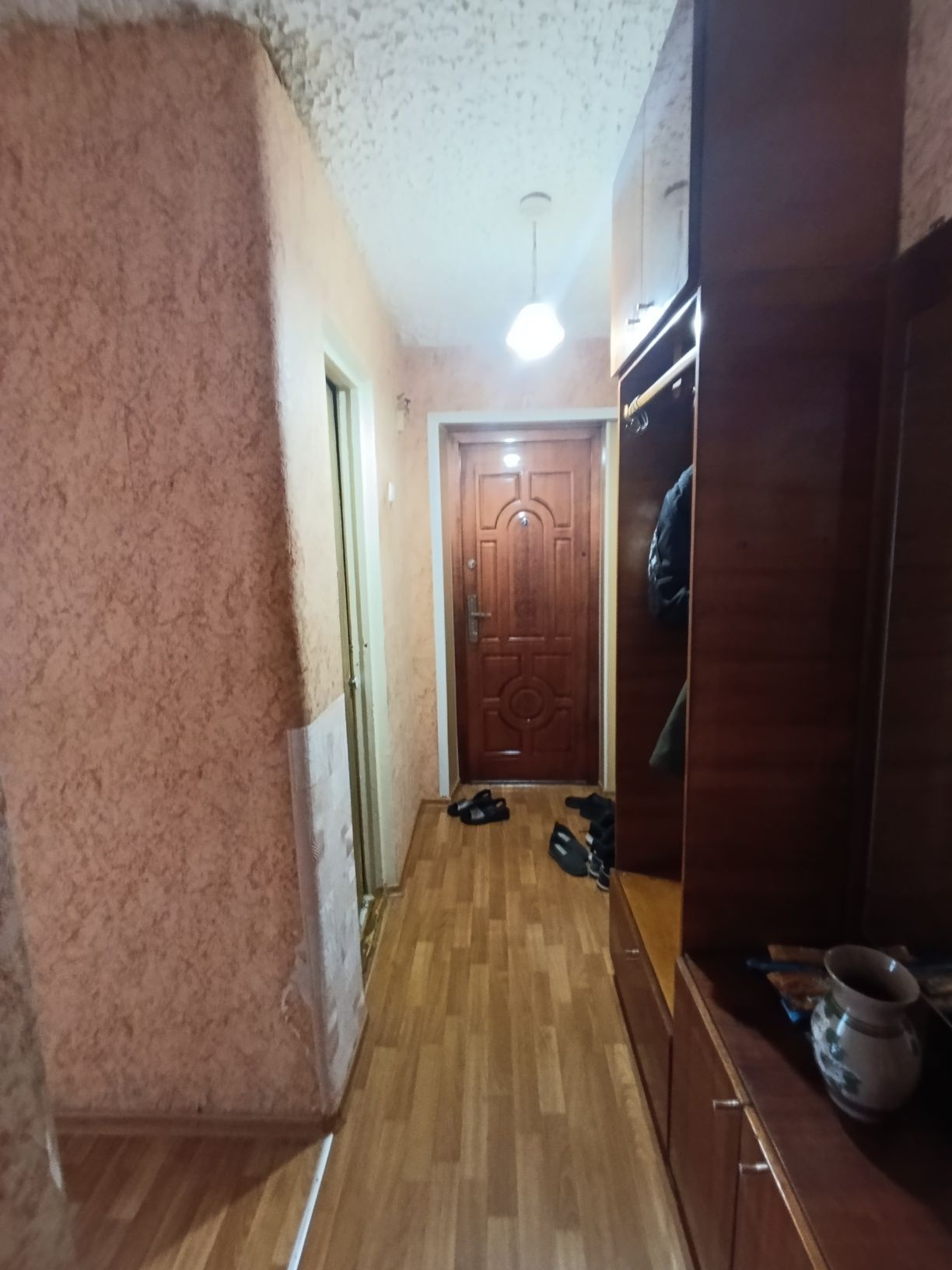 Продам 3-х комнатную квартиру в пос. Слобожанское