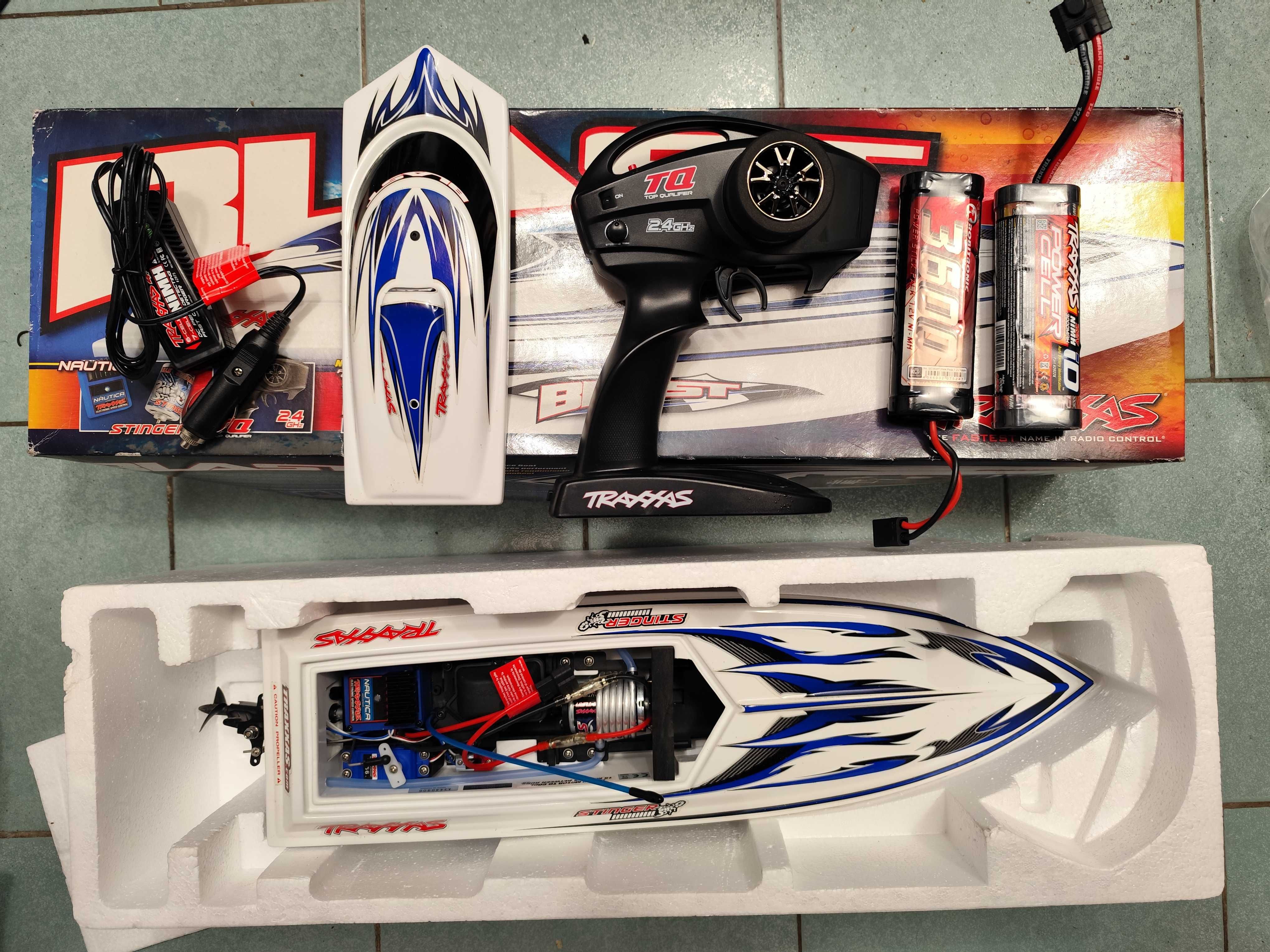 Barco RC Traxxas Blast