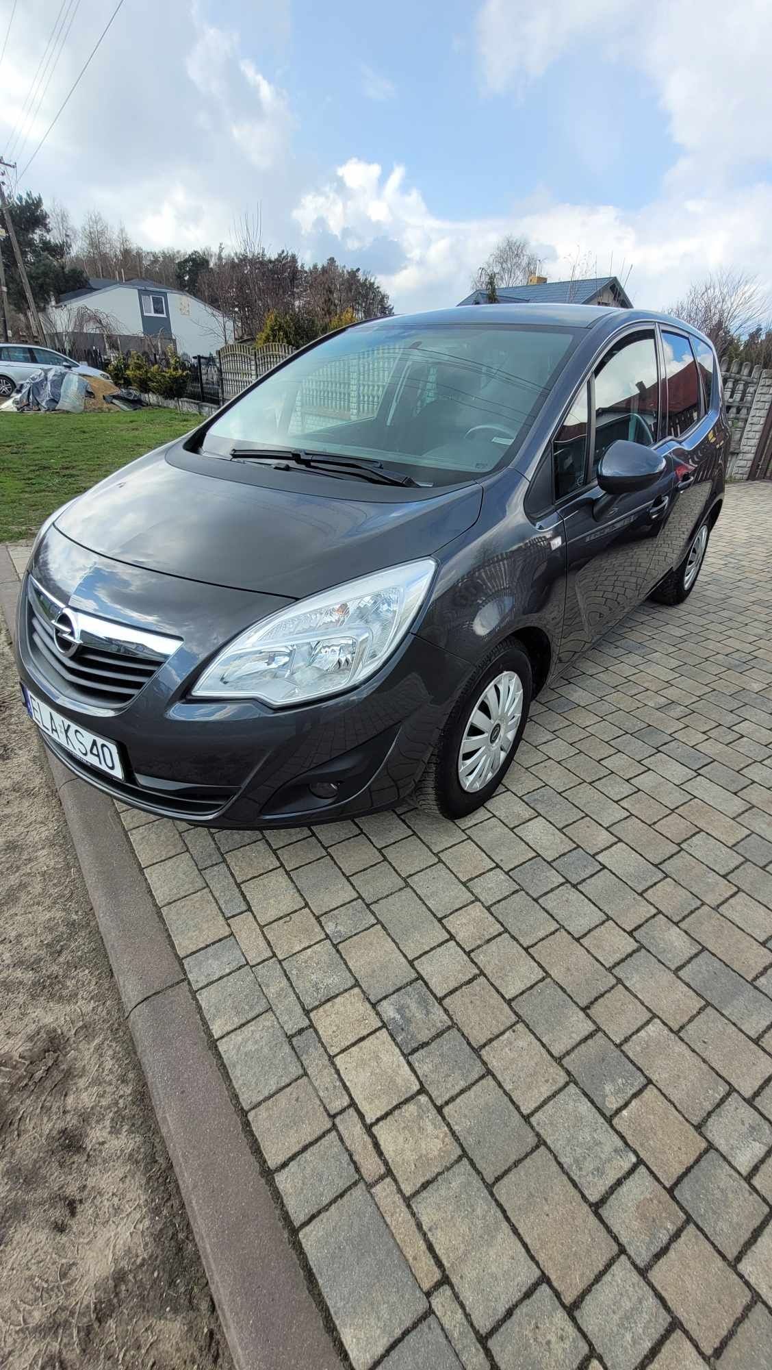 Opel Meriva 1,4T 140km klimatr bardzo ładna zarejestrowana