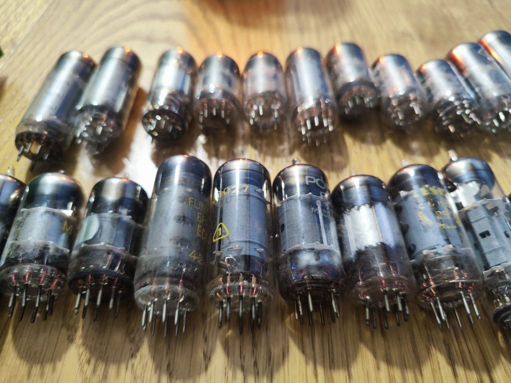 Lampy elektronowe z dawnych lat