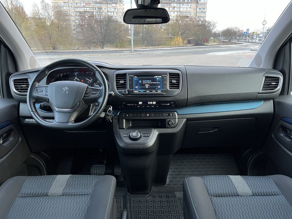 Peugeot Traveller 2020 Official