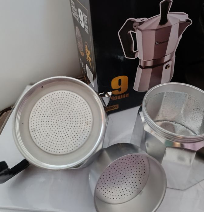 Кавоварка гейзерна на 8-9 порцій. Нова. Зручна у використанні. Львів.