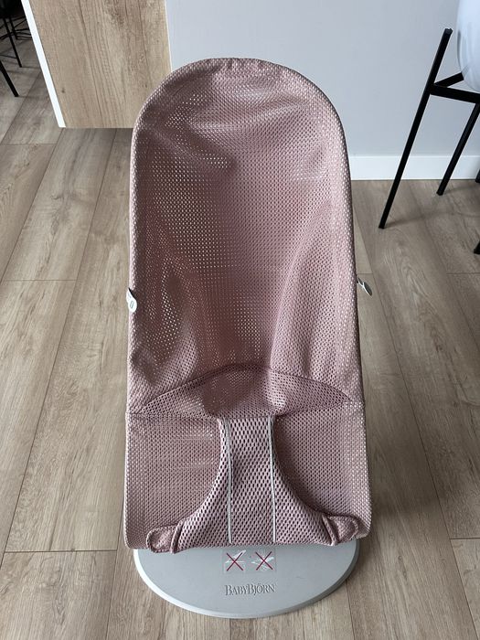 BABYBJORN - leżaczek BLISS MESH - Ciemny Róż
