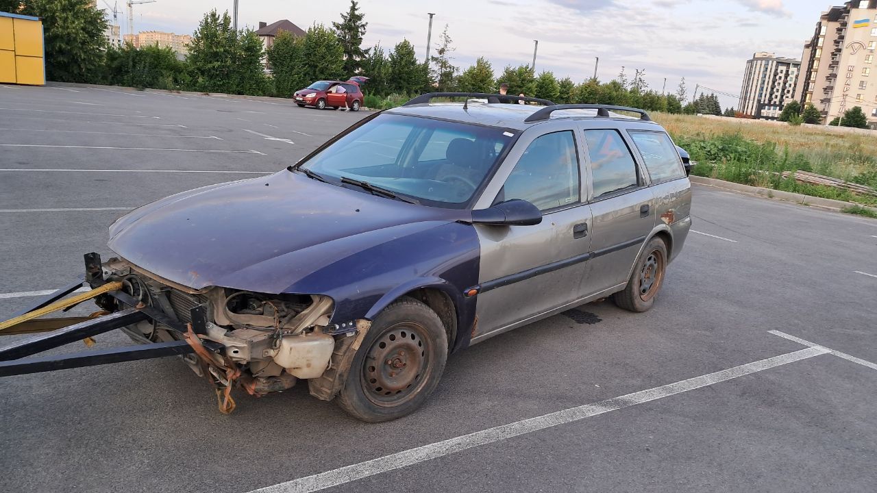 Опель вектра б 1.8 бензин. Opel vectra B, запчастини на розборку