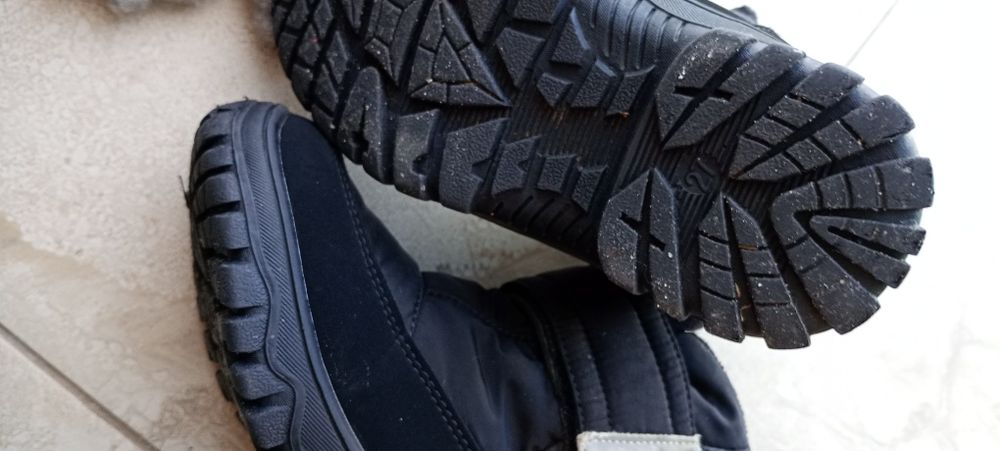 Дутики ,шапка ,зимовий одяг для хлопчика