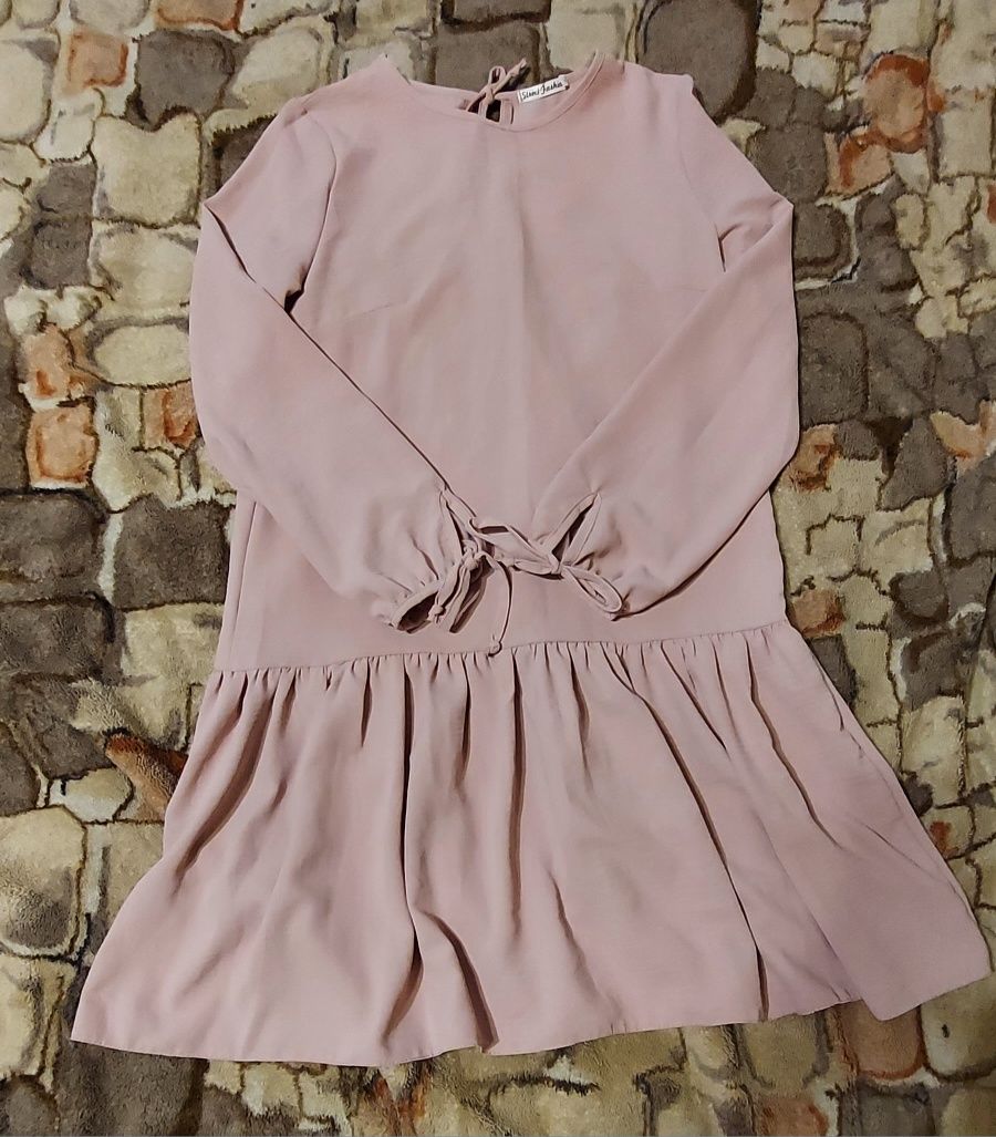 Плаття рожевого кольору