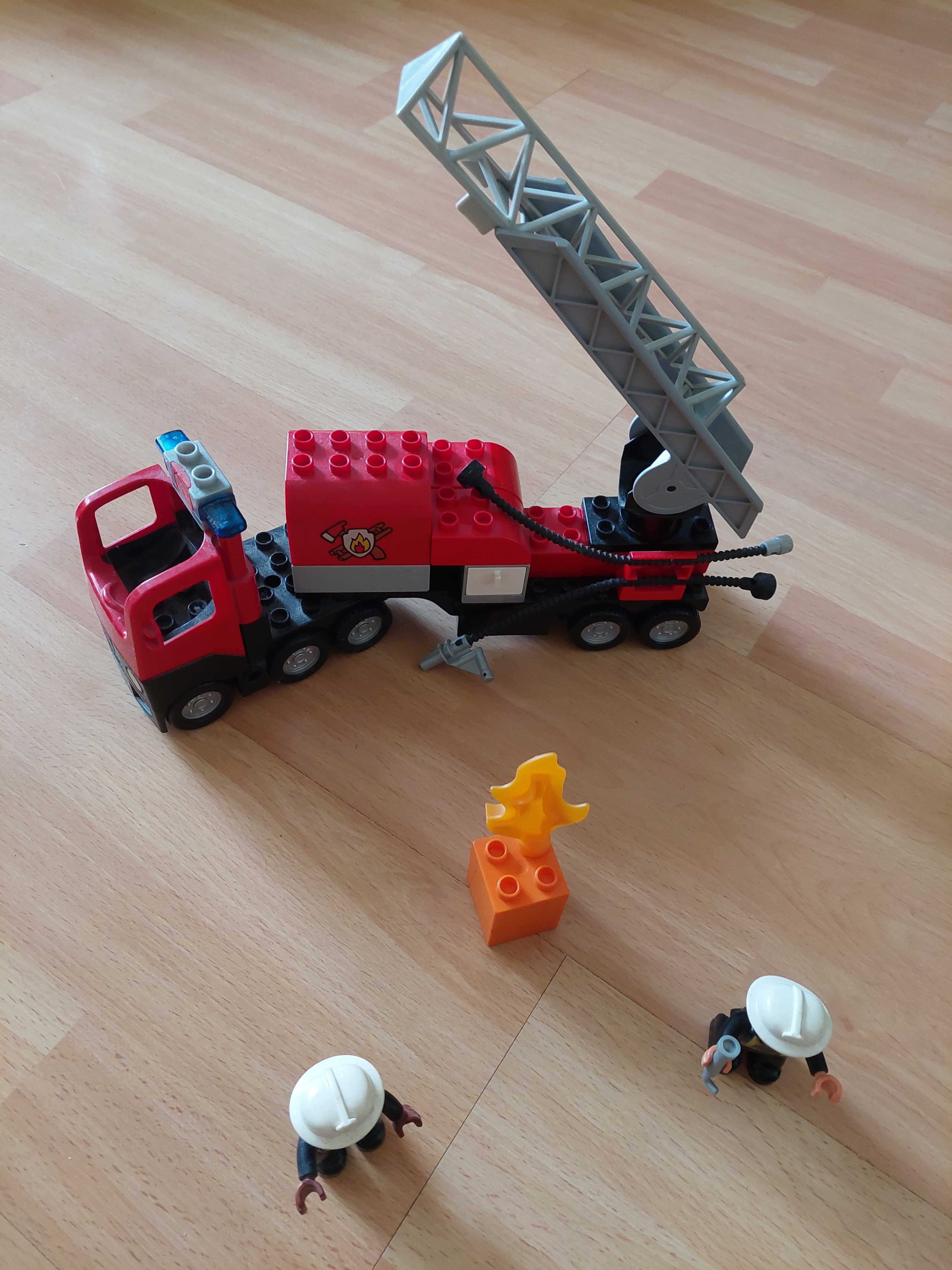 LEGO DUPLO Wóz strażacki 4977