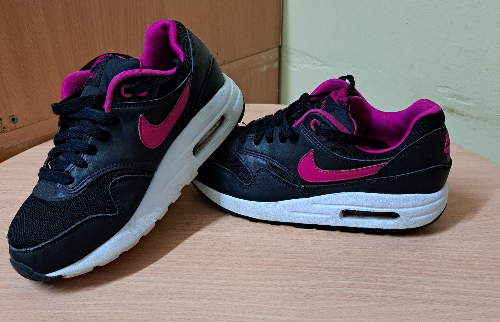 Buty damskie Nike Air Max 1  MESH GS roz. 37,5