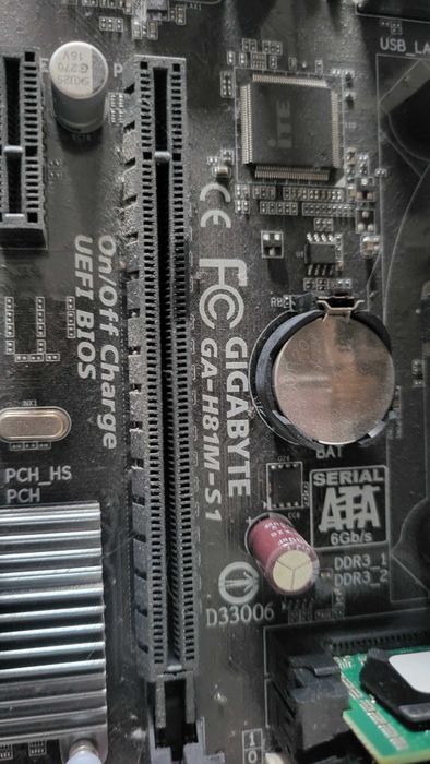 I7 4770 + Gigabyte GA-H81M-S1 + 2xDDR3 crucial ballistix