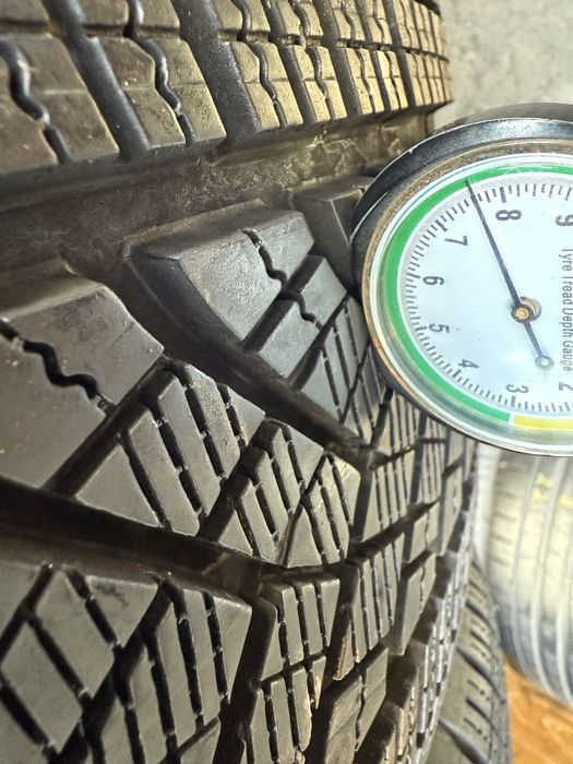 Зимові шини 255/50 R21 Goodyear UltraGrip Performance + 4шт.