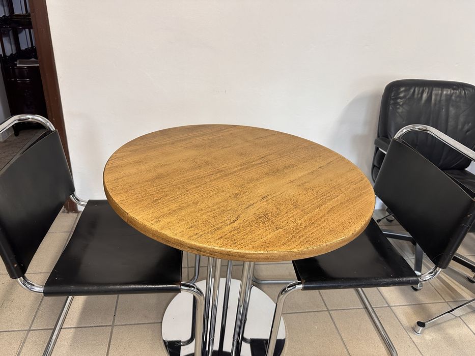 Thonet S1047 stół po renowacji. Średnica blatu 78cm