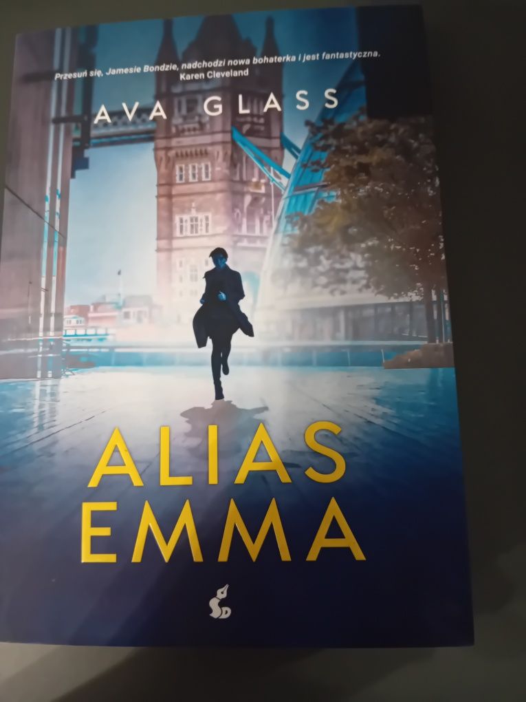 Alias Emma Ava Glass