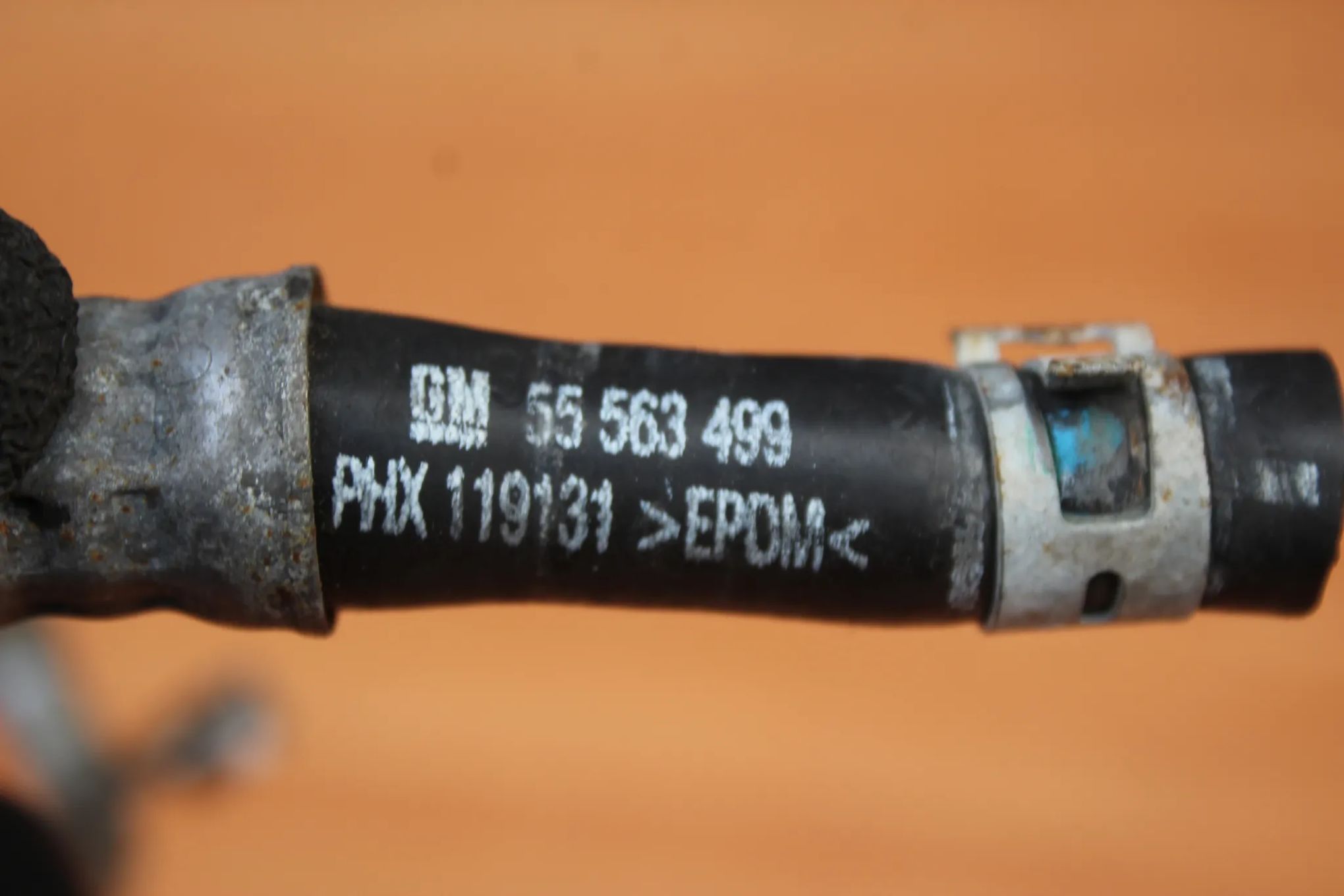 PRZEWÓD WODNY TURBINY WĄŻ RURKA 1.6 TURBO OPEL INSIGNIA A CORSA D ZAFIRA B MERIVA A ASTRA H 55563499