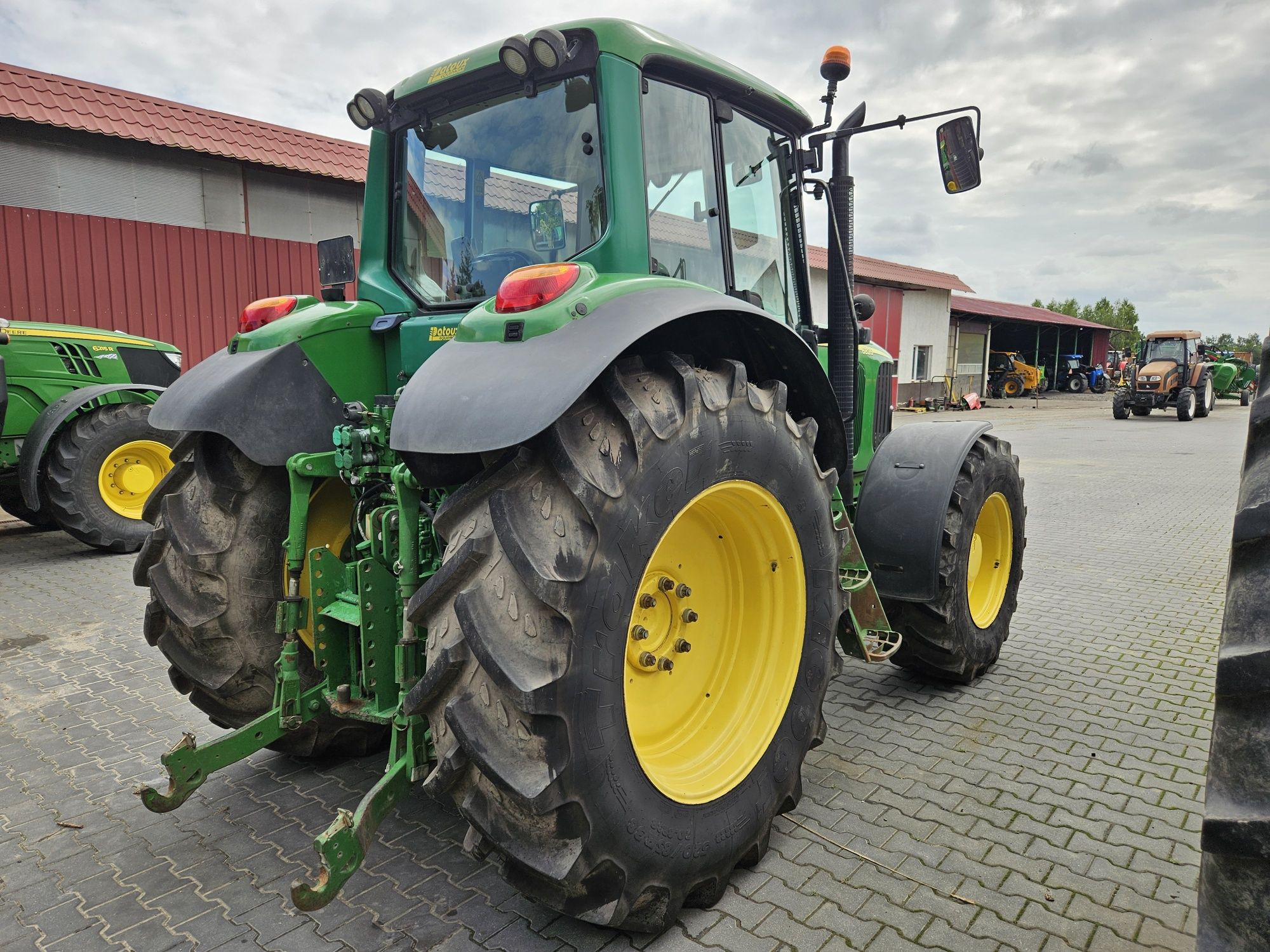 John deere 6820 Premium z roku 2005 nowe opony 6600mtg !