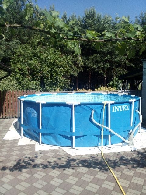 Basen  INTEX z drabinką