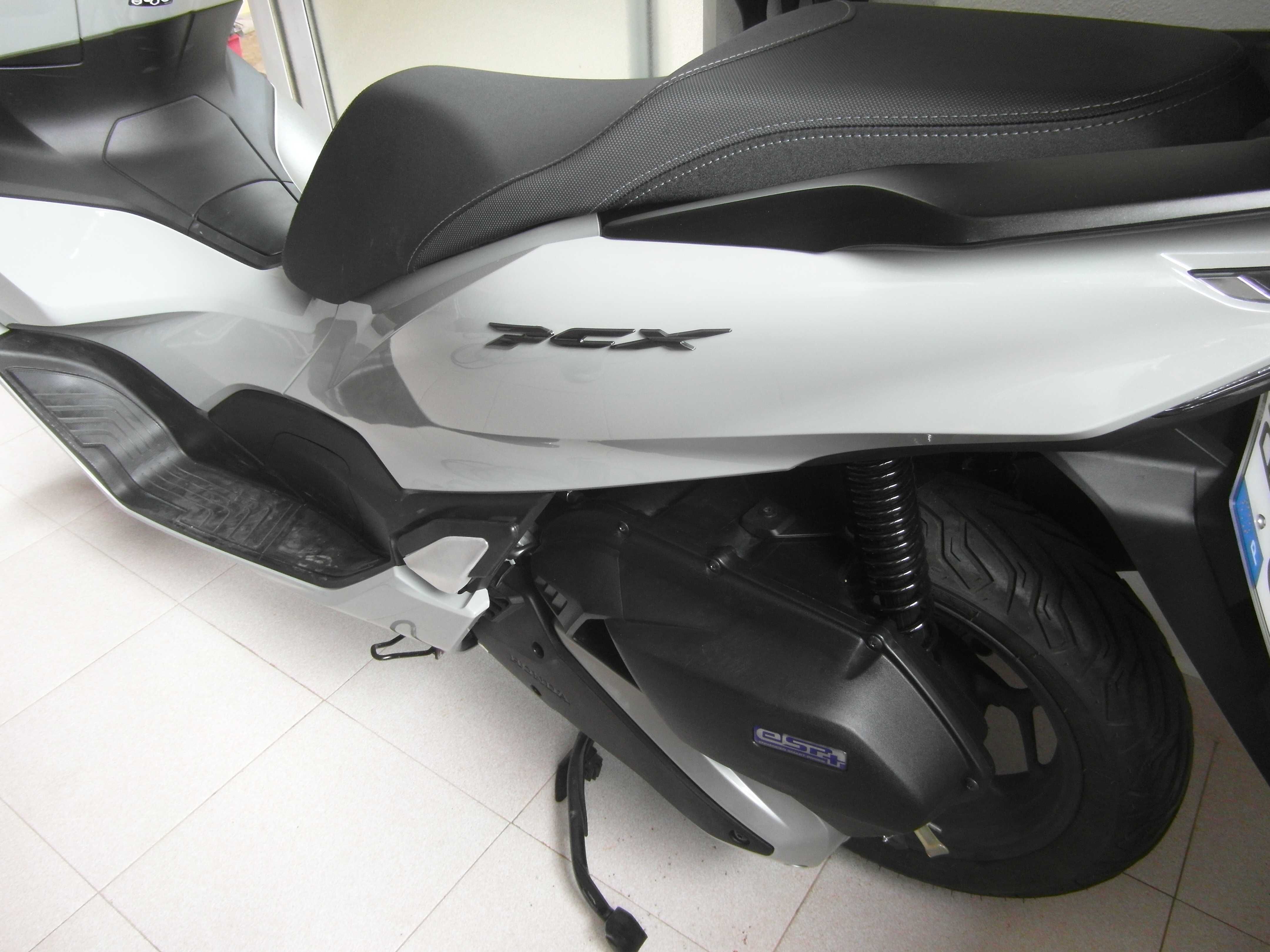 Honda PCX com garantia