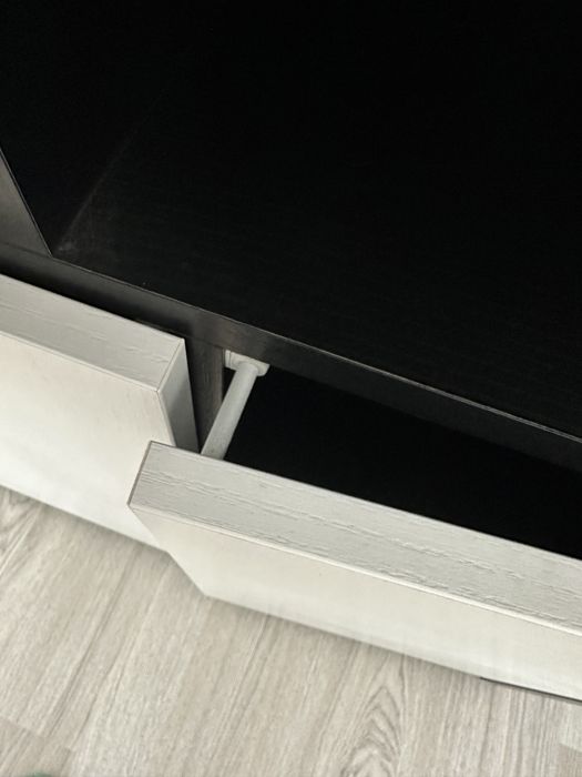 Móvel Preto e Branco - 1 gaveta + 2 Portas