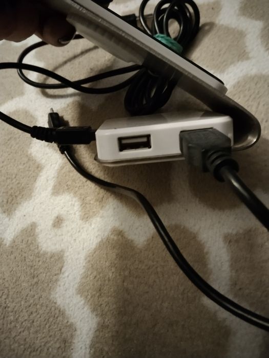 Ładowarka indukcyjna na 4 wejscia