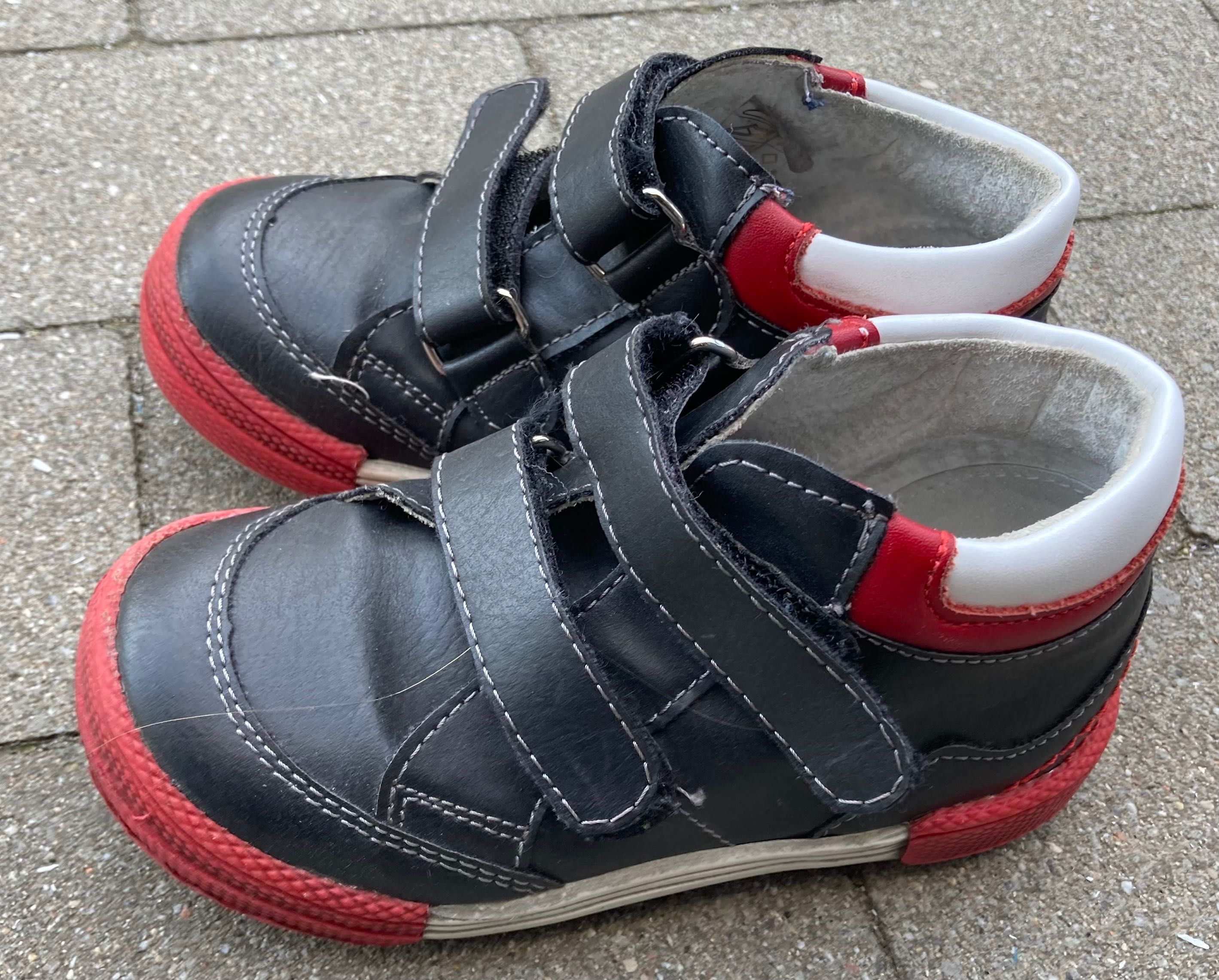 Buty unisex skórzane Naturino (23), Kornecki (24) oraz Minnie (23)