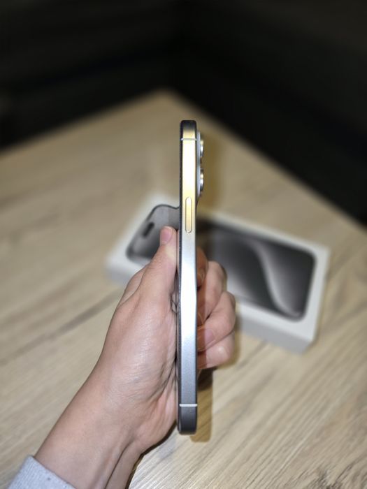 Продам iphone 15 pro max 256 gb white