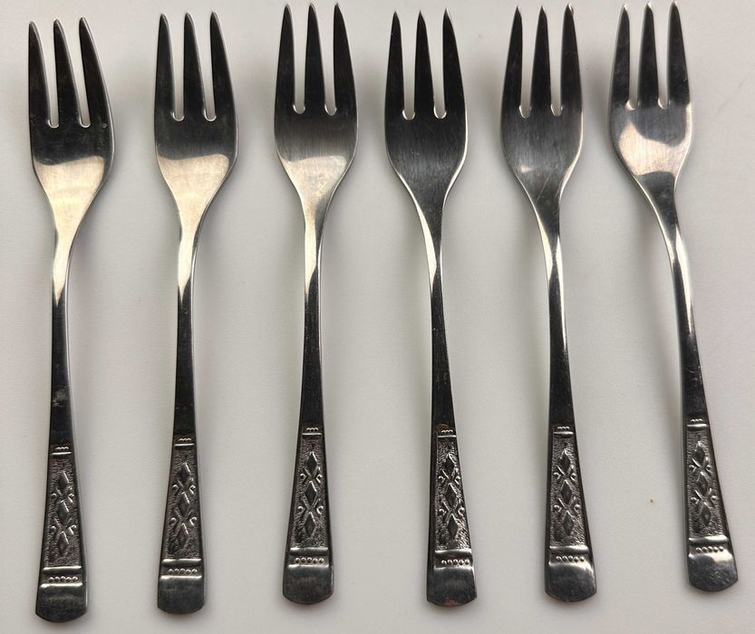 Widelczyki deserowe 6 szt. wzór Monarchia + kasetka