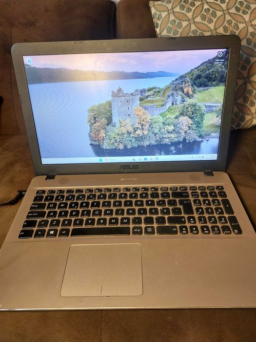 ASUS X541UJ i7 (2017)