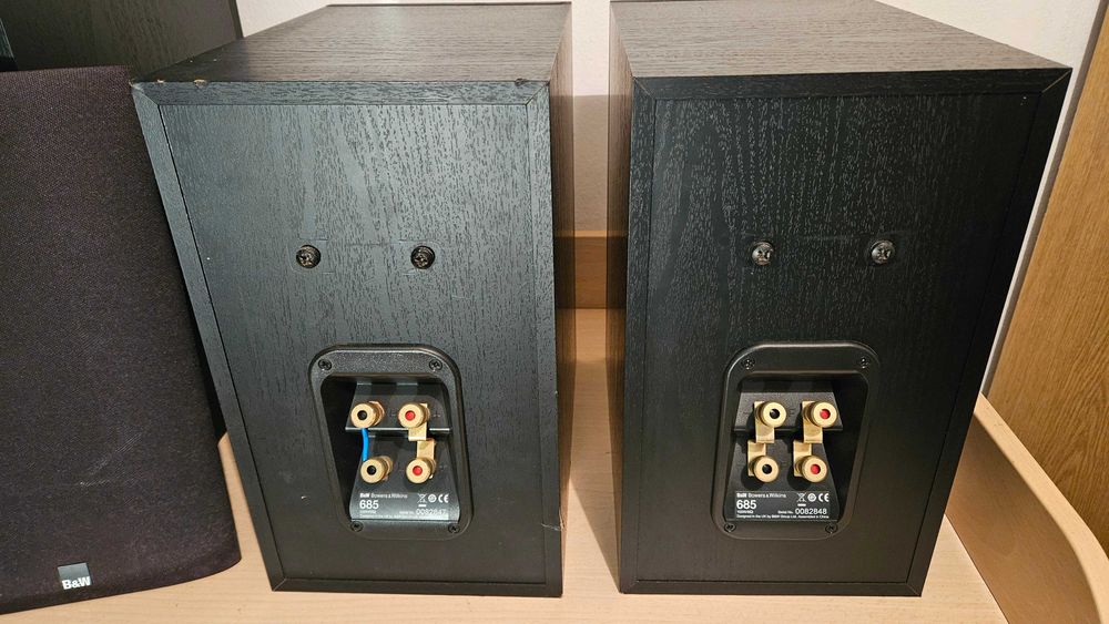 Colunas B&W 685 (par)