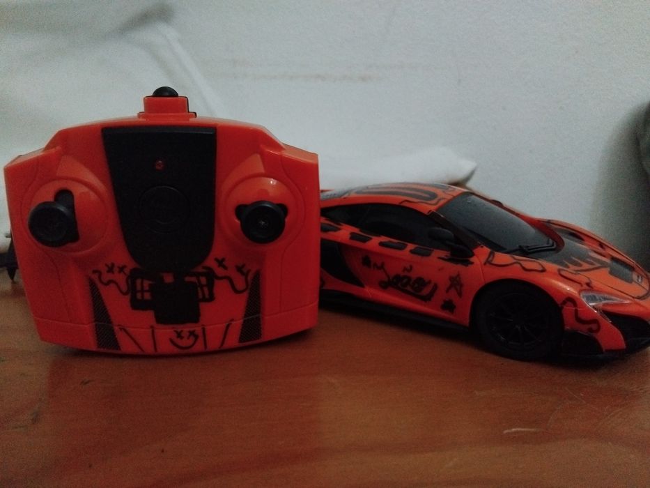 Carro de controle remoto personalizado pilha novas