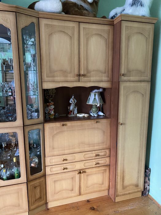 Стінка деревʼяна з натурального шпону