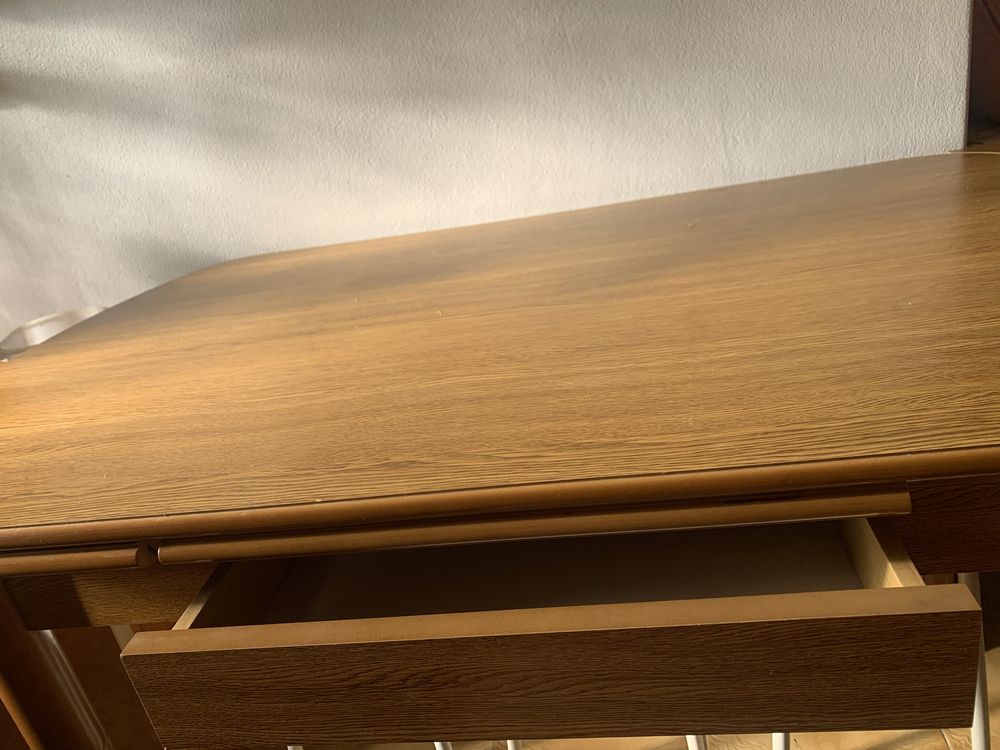 Mesa de sala estensível + 8 cadeiras (opcional)