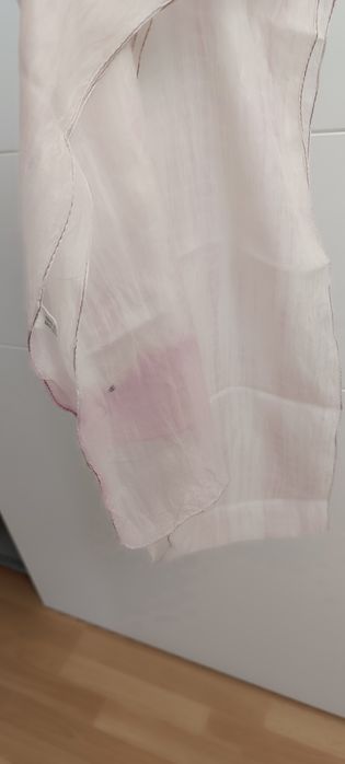 Echarpe lilás em degradê. Usada. 100% seda