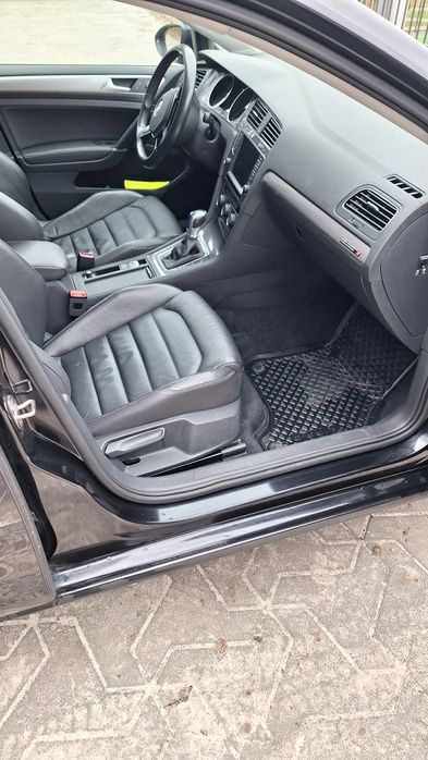 Продаю E Golf 24квт 2017р. SOH 93