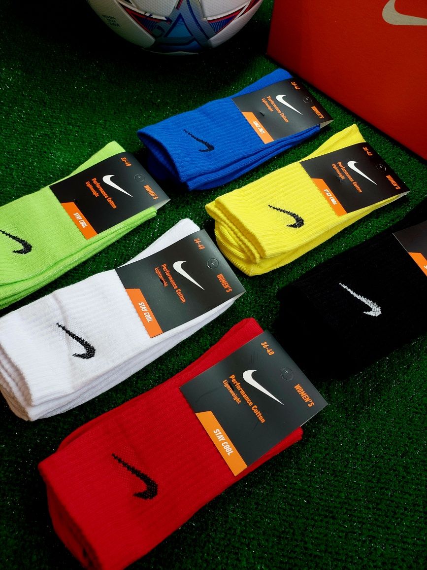 Skarpety Nike długie białe czarne kolorowe 20 par