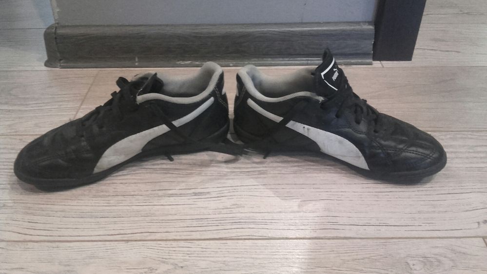 Buty Puma 34 i pół, wkładka 21 cm do piłki nożnej korki