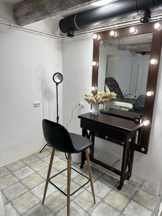 Сдам место Мастера Маникюра и Бровиста