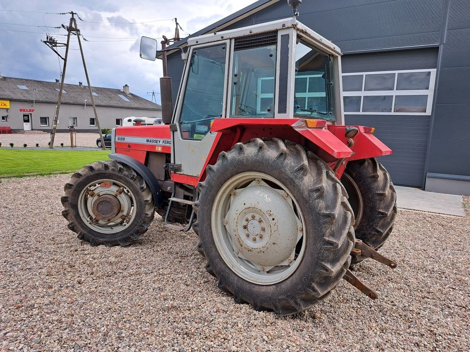 Ciągnik Massey Ferguson 698