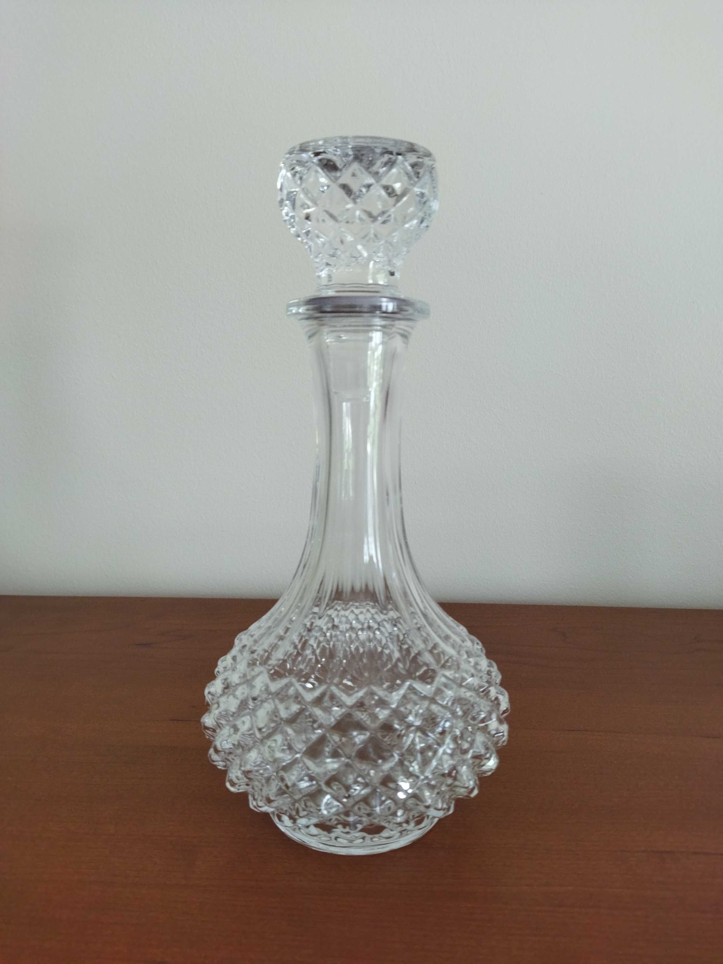 Garrafa de licor e 6 copos, da Cristal d'Arques