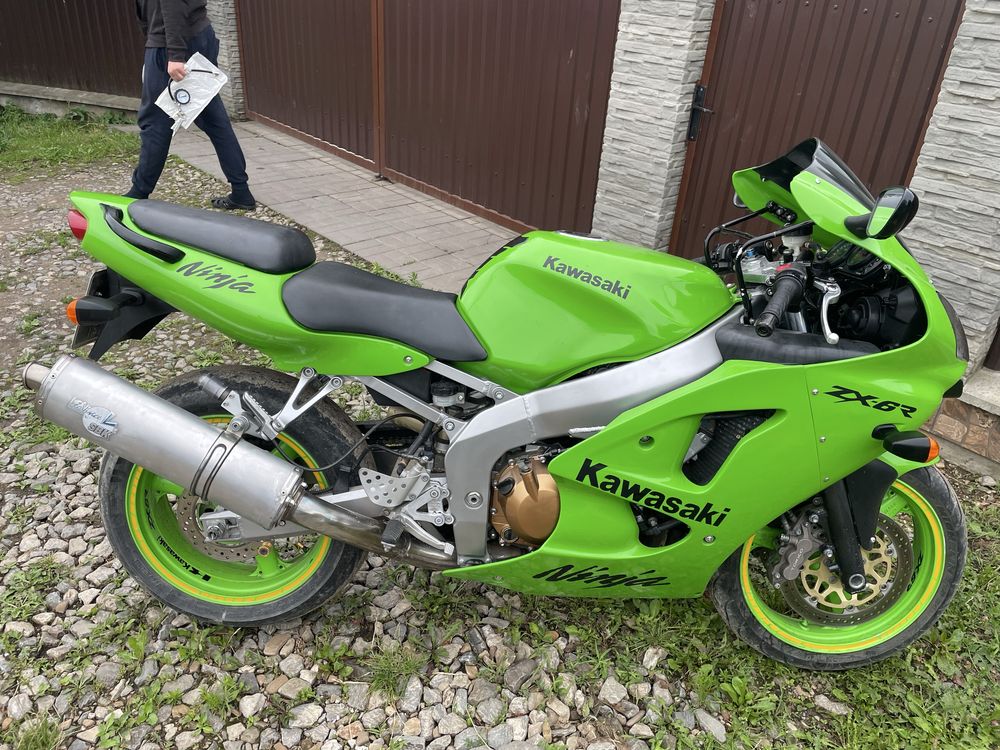 Продам Kawasaki zx6 r