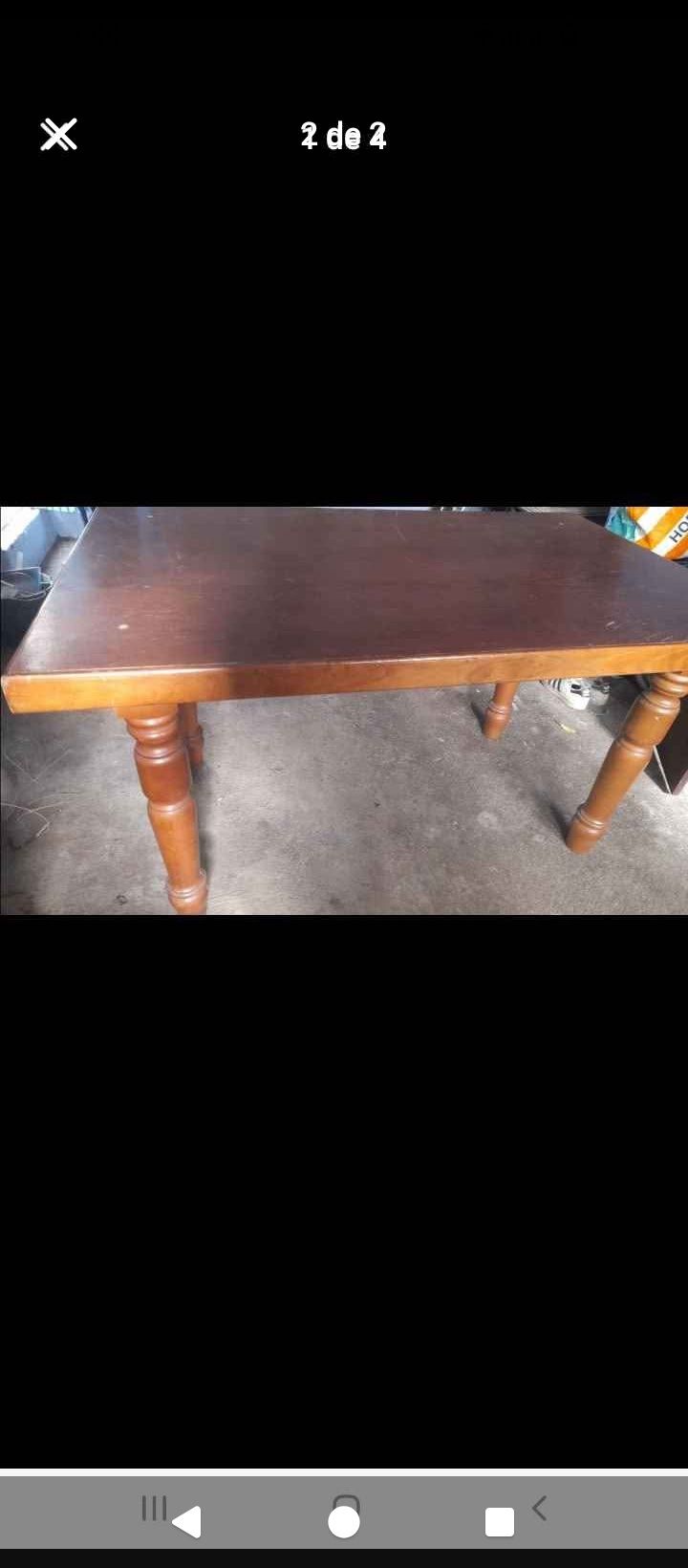 Mesa de sala ou cozinha