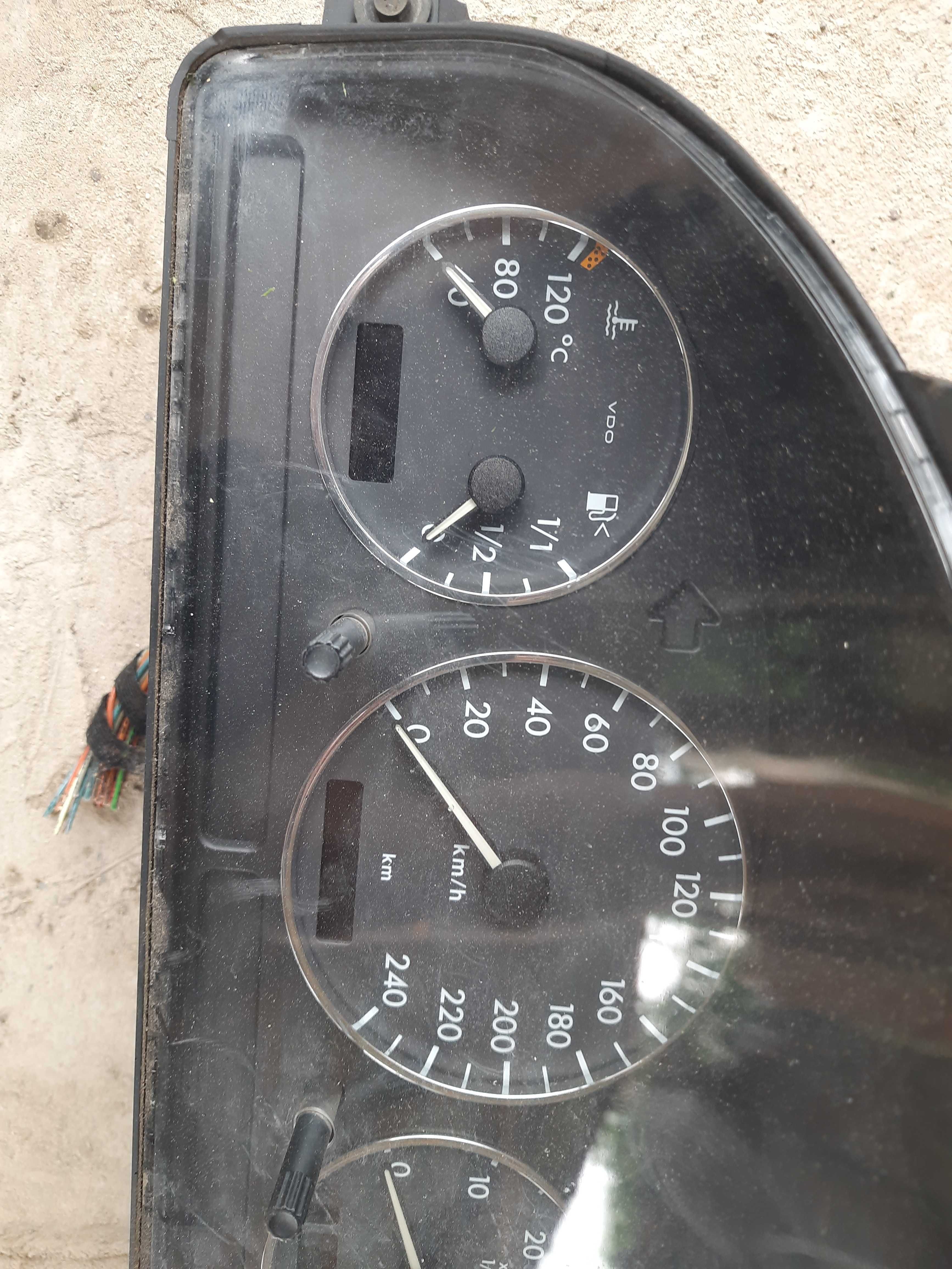 A1635407111 Mercedes приборная доска (щиток приборов) w163 ML 2.7 cdi