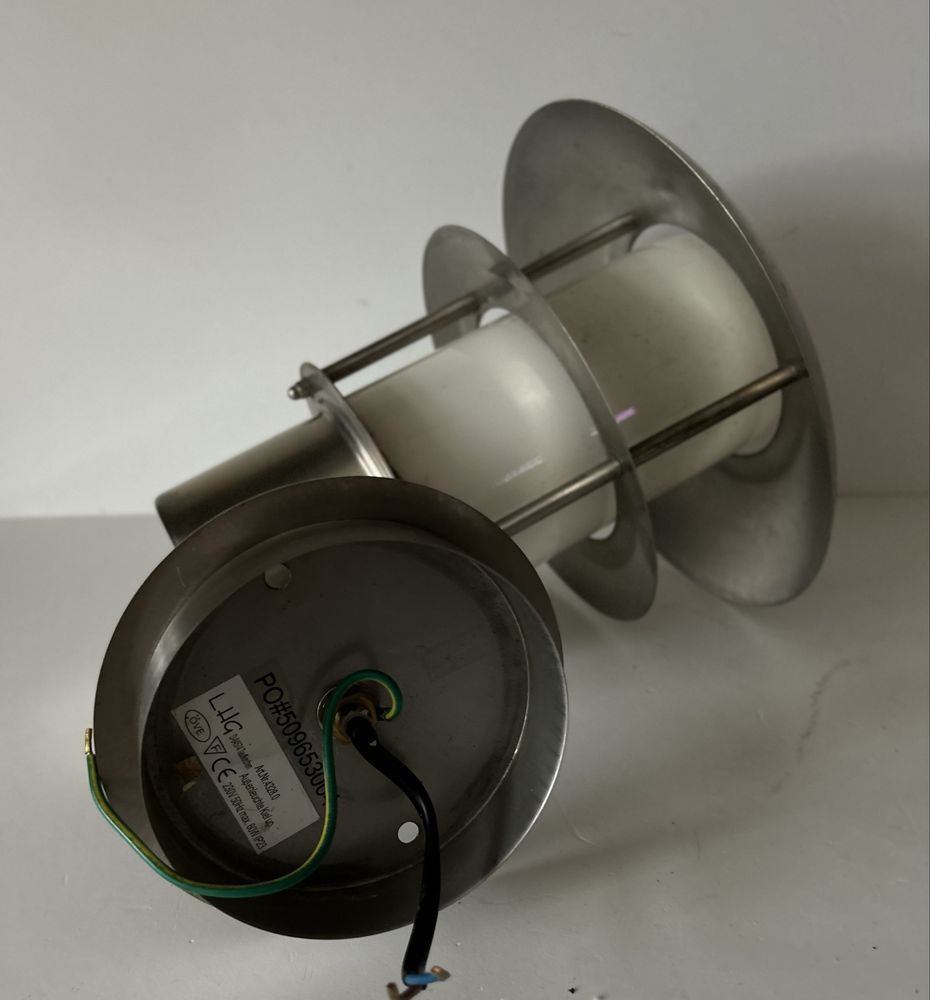 Lampa zewnętrzna wisząca