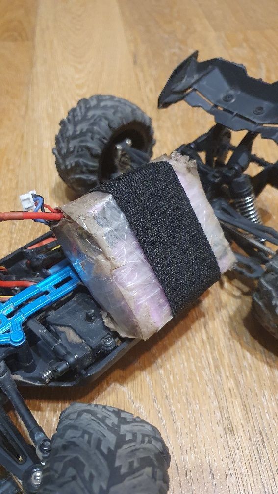 Rc car велика батарея