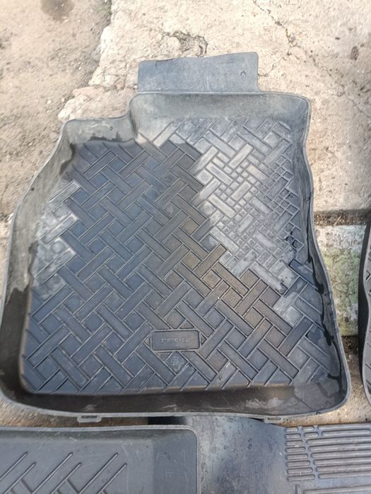 Килимки автомобільні (пластикові) для Renault Megan 2
