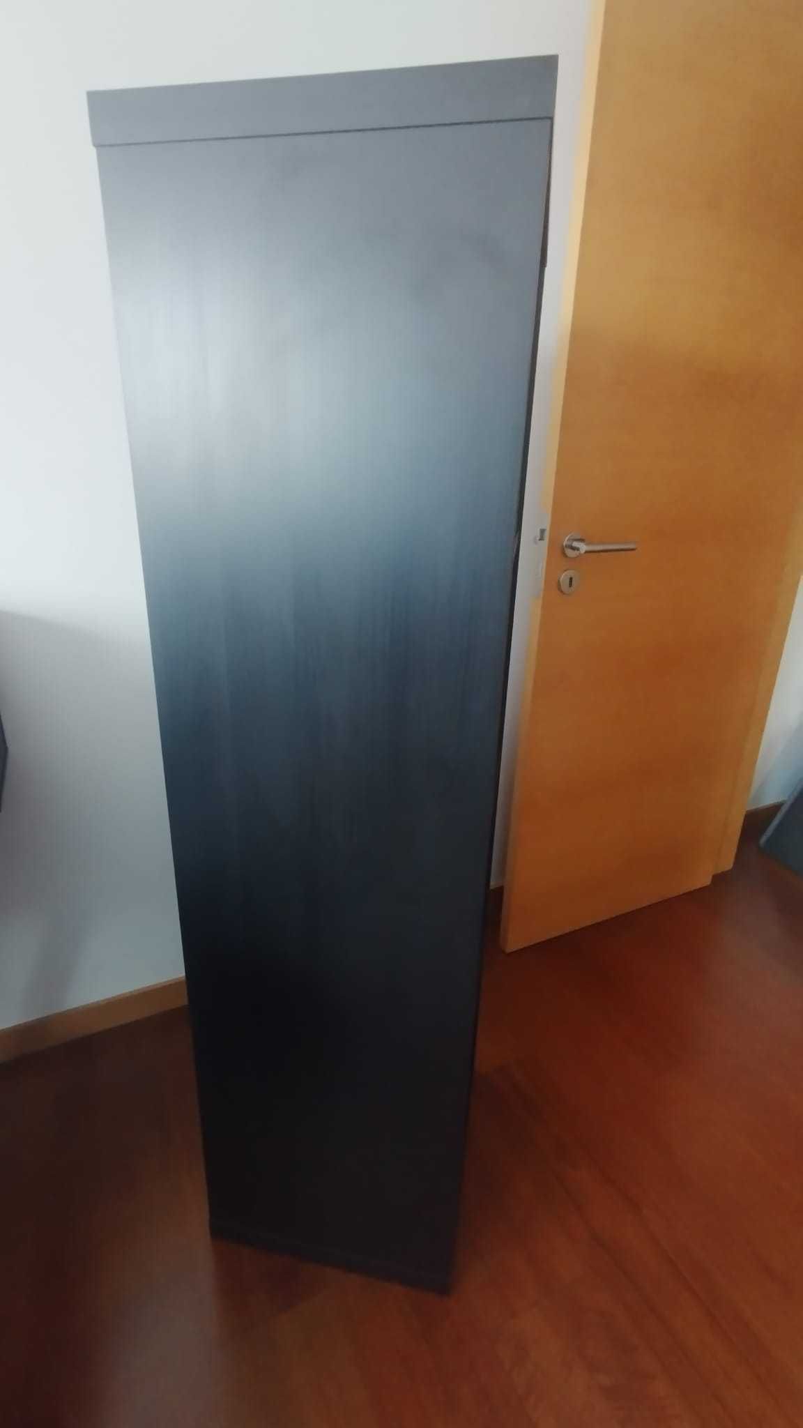 2 Estantes KALLAX + Acessório c/2 gavetas KALLAX.