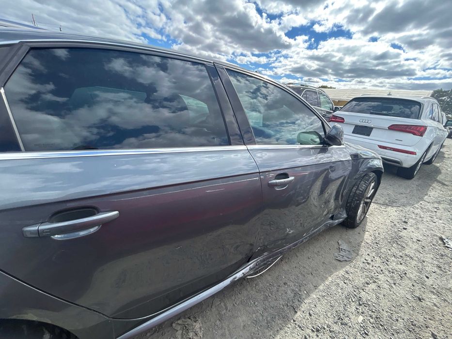 Продам Audi A4 2014