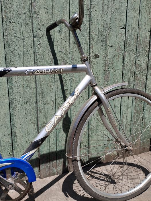 Велосипед салют в відмінному стані.