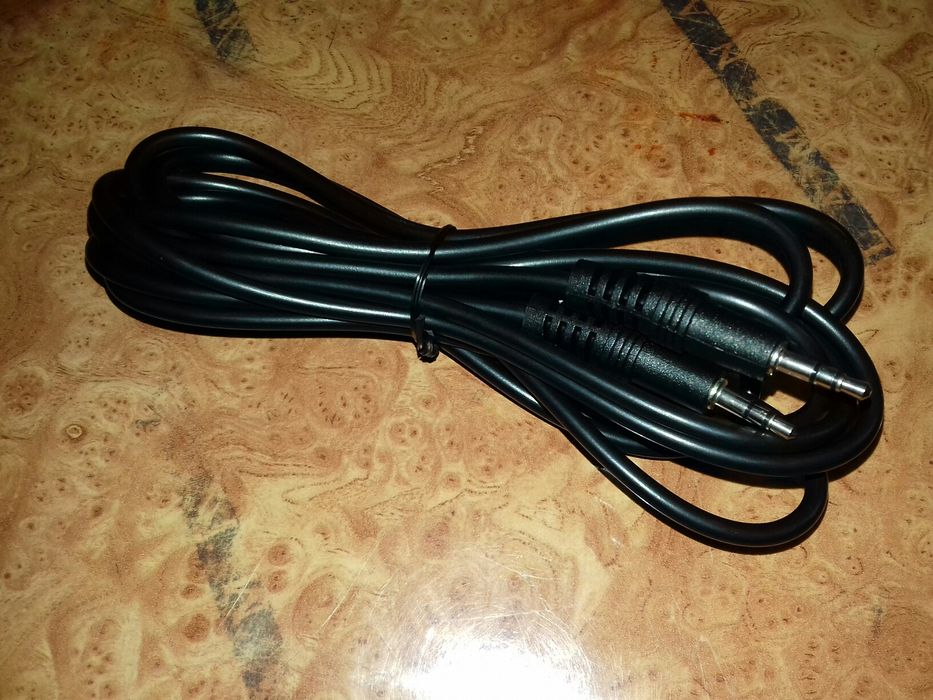 Продам кабель AUX