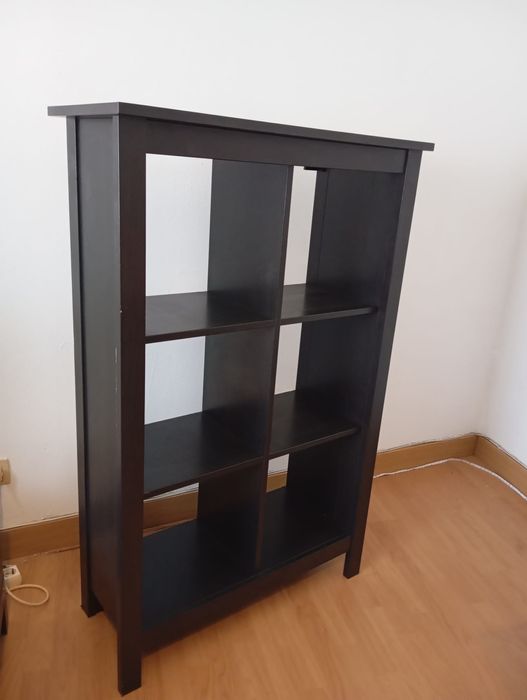 Móvel de madeira maciça