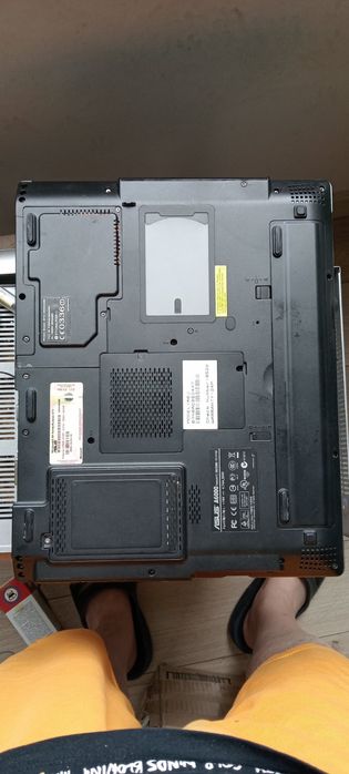 Продам купу ноутів на відновлення чи запчастини.